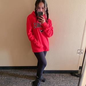 Meet your Posher, Sujitra